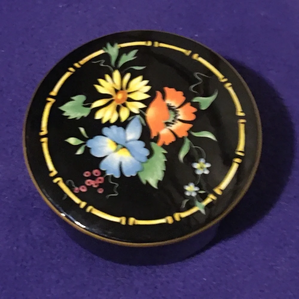 Porcelain Villeroy and Bosch Trinket Box - Mint - Charming Small Gift